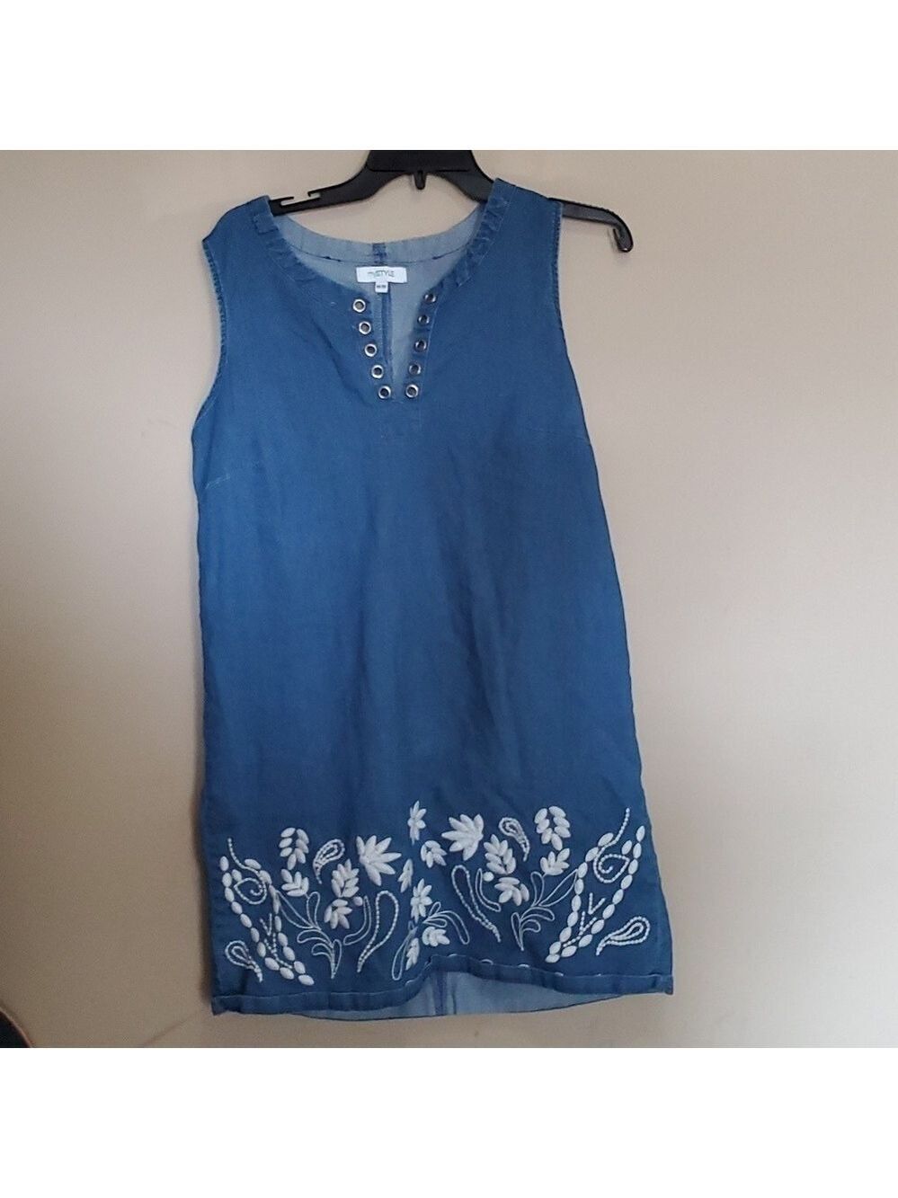 My style denium dress size medium $5 if buying 2 or more items